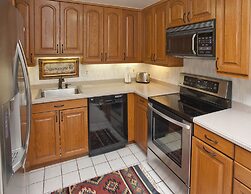 All Seasons G4 2 Bedroom Condo by RedAwning