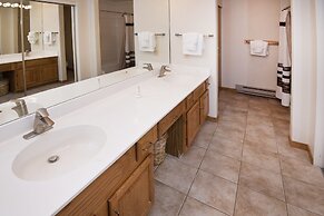 Townsend Place A206 1 Bedroom Condo by RedAwning