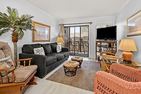 Tilghman Beach 316 - 3 Br Condo by RedAwning