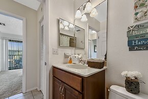 Beachview Condo 2 Bedroom Condo by RedAwning