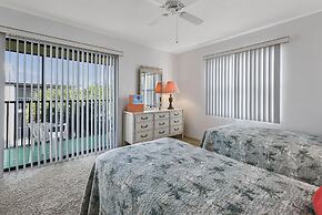 Beachview Condo 2 Bedroom Condo by RedAwning