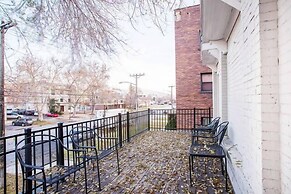 Historic 3br  In Heart Of Slc, Close To Skiing 3 Bedroom Home by RedAw