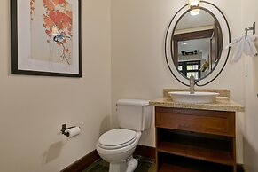 Juniper Crest #25 4 Bedroom Condo by RedAwning