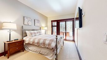 Juniper Crest #25 4 Bedroom Condo by RedAwning