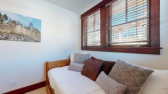 Juniper Crest #25 4 Bedroom Condo by RedAwning