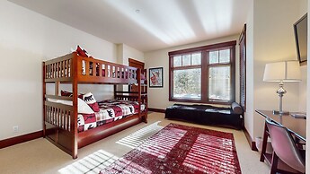 Juniper Crest #25 4 Bedroom Condo by RedAwning