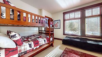 Juniper Crest #25 4 Bedroom Condo by RedAwning