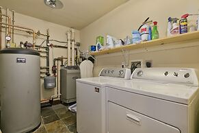 Juniper Crest #25 4 Bedroom Condo by RedAwning