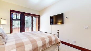 Juniper Crest #25 4 Bedroom Condo by RedAwning