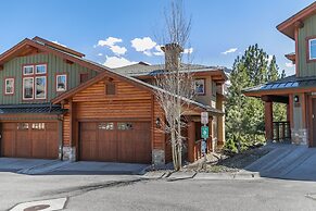 Juniper Crest #25 4 Bedroom Condo by RedAwning