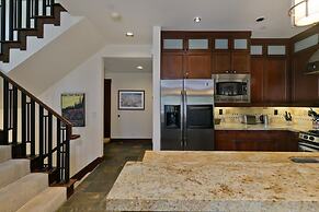 Juniper Crest #25 4 Bedroom Condo by RedAwning