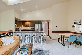 Windwood Minium C-3 2 Bedroom Condo by RedAwning