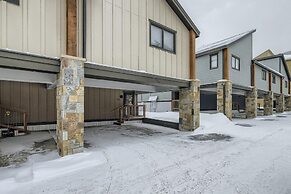 Windwood Minium C-3 2 Bedroom Condo by RedAwning