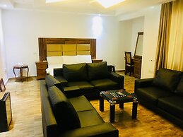 Peninsula Hotel & Towers