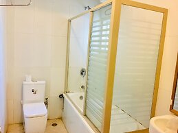 Peninsula Hotel & Towers