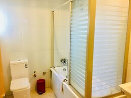 Peninsula Hotel & Towers