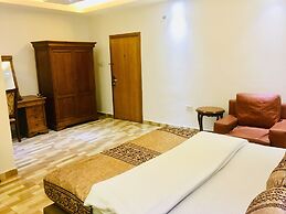 Peninsula Hotel & Towers