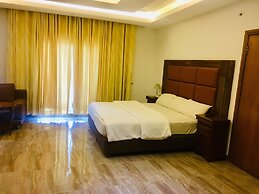 Peninsula Hotel & Towers