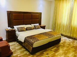 Peninsula Hotel & Towers