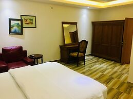 Peninsula Hotel & Towers