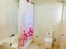 Peninsula Hotel & Towers