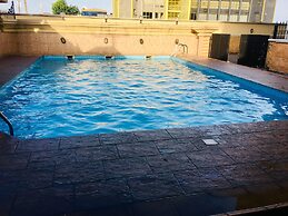 Peninsula Hotel & Towers