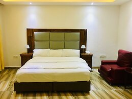 Peninsula Hotel & Towers