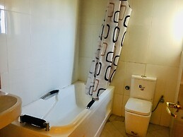 Peninsula Hotel & Towers