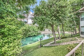 Totally Tubular Crc 303 2 Bedroom Condo by RedAwning