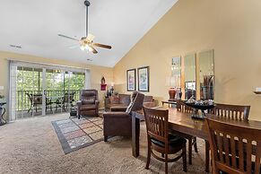 Nature's Mix 2 Bedroom Condo by RedAwning