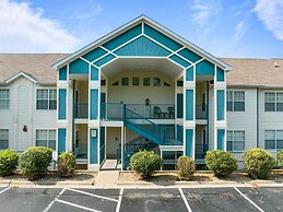 Nature's Mix 2 Bedroom Condo by RedAwning