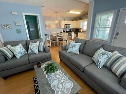 Sunset Square 104 L 2 Bedroom Home by RedAwning