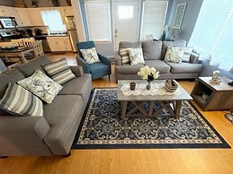 Sunset Square 104 L 2 Bedroom Home by RedAwning