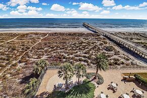 Beach Condo Miles-long Views Sand and Sea, Access to Private Fishing P