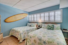 Beach Condo Miles-long Views Sand and Sea, Access to Private Fishing P