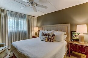 Oceanfront Beach Escape Condo with WiFi by RedAwning