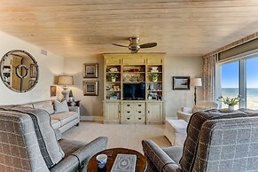 Oceanfront Beach Escape Condo with WiFi by RedAwning