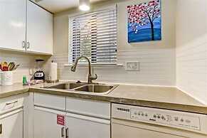 Newly Renovated Condo with Easy Access to Pool and Tennis Courts by Re