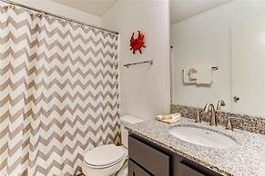 Newly Renovated Condo with Easy Access to Pool and Tennis Courts by Re