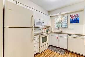 Newly Renovated Condo with Easy Access to Pool and Tennis Courts by Re