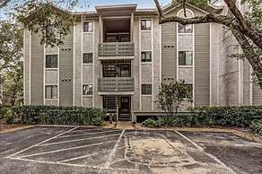 Newly Renovated Condo with Easy Access to Pool and Tennis Courts by Re