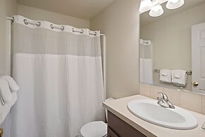 Old Mill Magic 2 Bedroom Townhouse by RedAwning