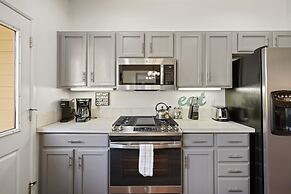 Old Mill Magic 2 Bedroom Townhouse by RedAwning