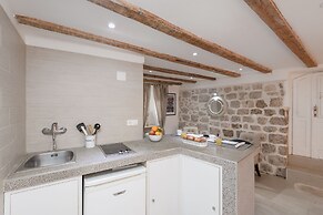 Old Town Center Studio Apartments