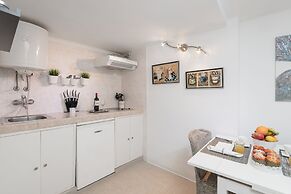 Old Town Center Studio Apartments