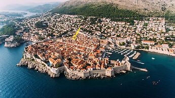 Old Town Center Studio Apartments