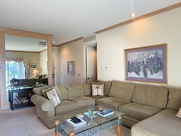 Isleta 897 *30 Day Minimum* 2 Bedroom Condo by RedAwning