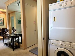 Isleta 897 *30 Day Minimum* 2 Bedroom Condo by RedAwning