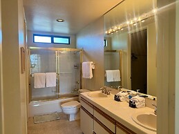 Isleta 897 *30 Day Minimum* 2 Bedroom Condo by RedAwning