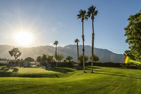 Isleta 897 *30 Day Minimum* 2 Bedroom Condo by RedAwning
